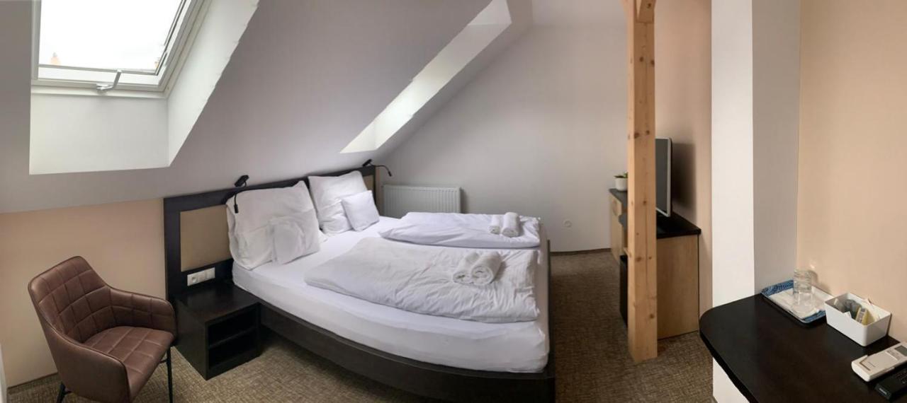Penzion U Broucka Milevsko Extérieur photo