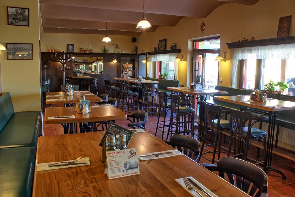 Penzion U Broucka Milevsko Extérieur photo